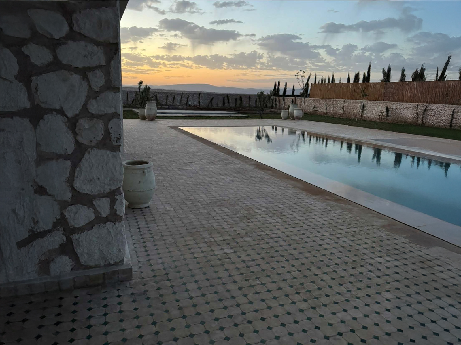 piscina-alba